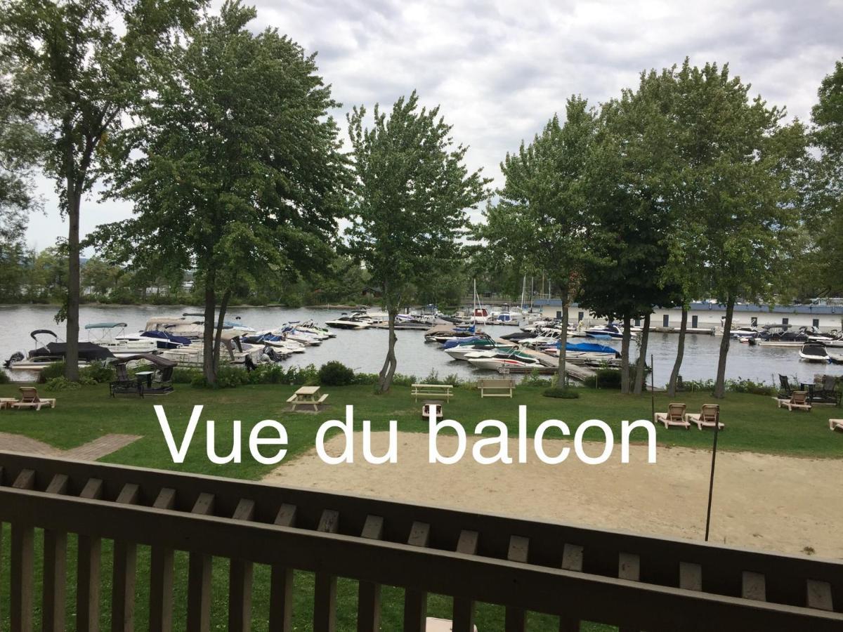 Magog Waterfront Condo Экстерьер фото